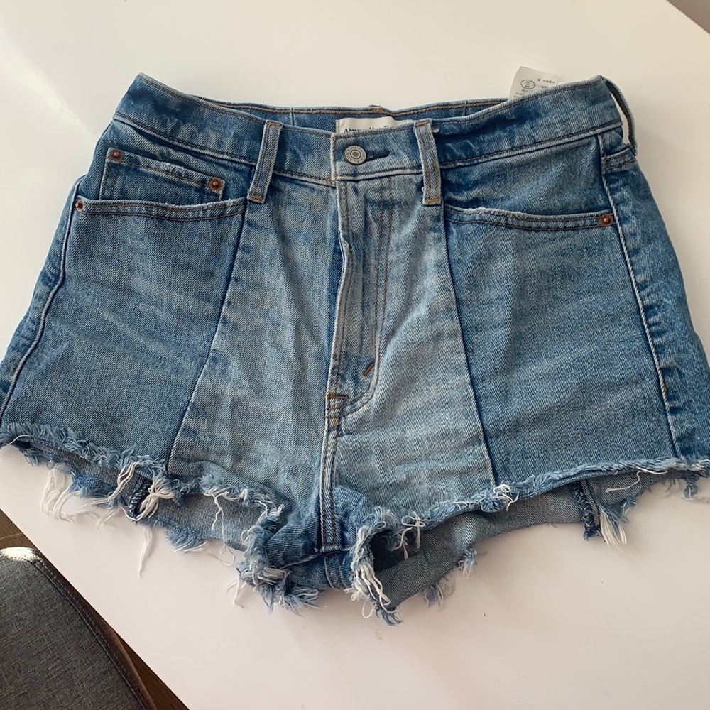 Abercrombie High Rise Mom Short